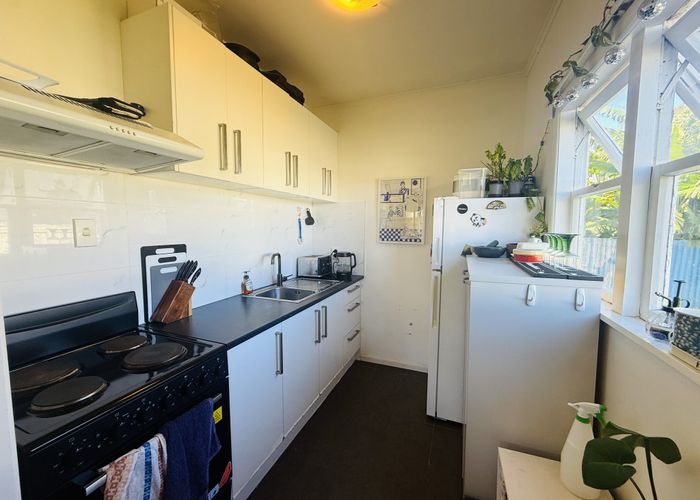  at 2/128a Hendon Avenue, Mount Albert, Auckland City, Auckland