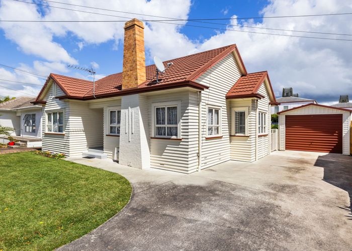  at 13 Bell Street, Hamilton East, Hamilton, Waikato