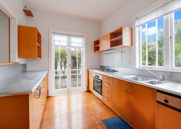  at 54 Beresford Street, Bayswater, North Shore City, Auckland