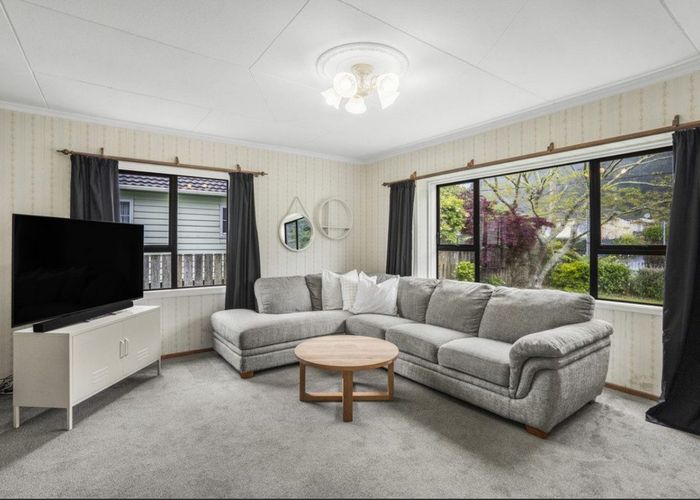  at 9 Poole Crescent, Wainuiomata, Lower Hutt, Wellington