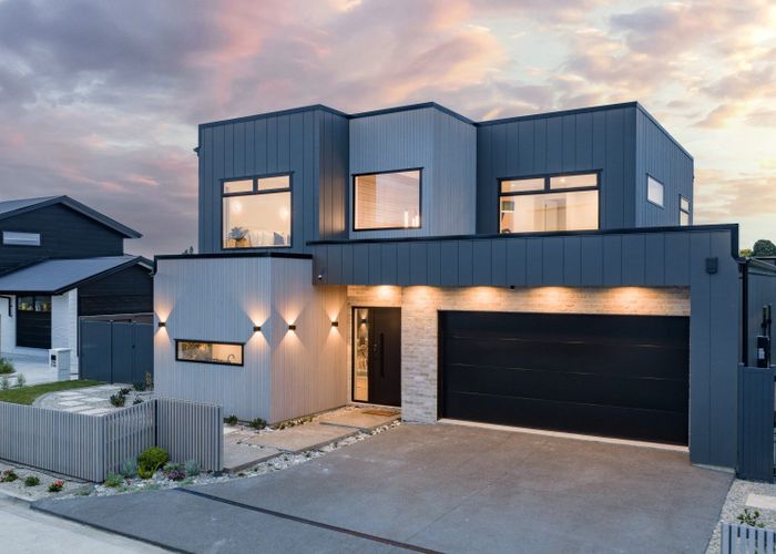  at 2/1876 River Road, Flagstaff, Hamilton, Waikato