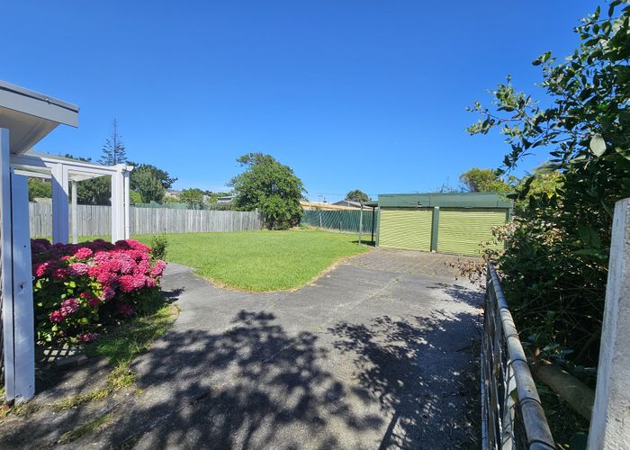  at 169 Kahukura Avenue, Waitarere Beach, Horowhenua, Manawatu / Whanganui