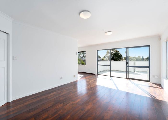  at 3 Spargo Road, Massey, Waitakere City, Auckland