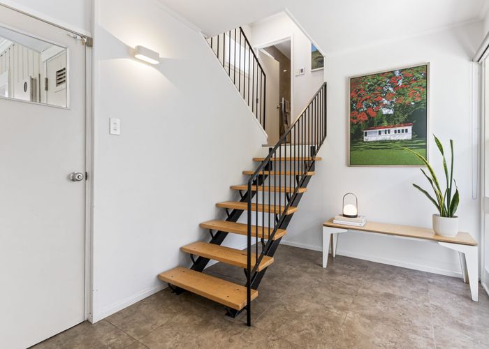  at 25 Imatra Place, Sunnyhills, Manukau City, Auckland