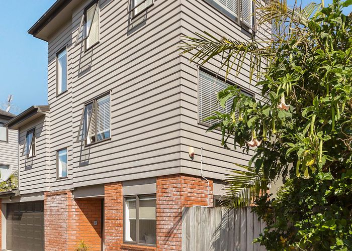  at 870 Manukau Road, Royal Oak, Auckland