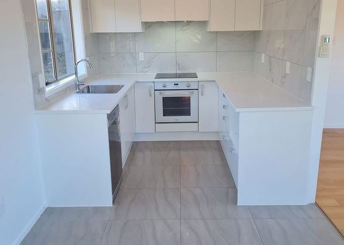  at 66E Woodglen Road, Glen Eden, Waitakere City, Auckland