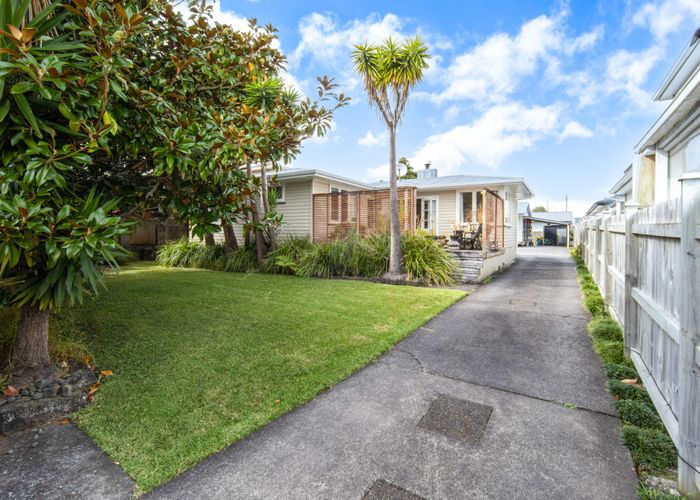  at 115 Wharf Road, Te Atatu Peninsula, Waitakere City, Auckland