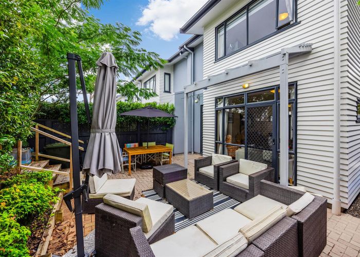  at 47/2 Armoy Drive, Dannemora, Manukau City, Auckland