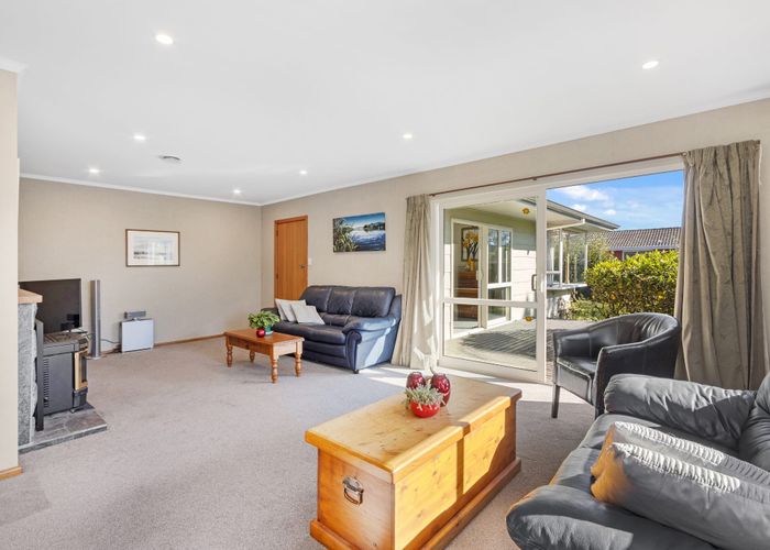  at 17 Doncaster Street, Sockburn, Christchurch City, Canterbury