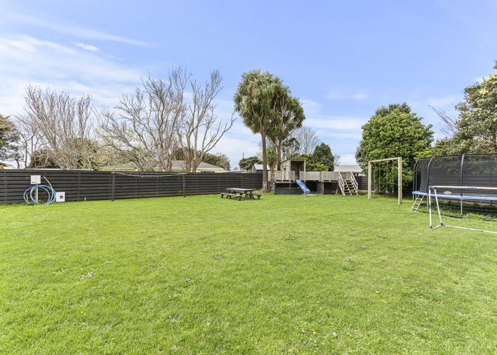  at 18a Riversdale Drive, Merrilands, New Plymouth, Taranaki