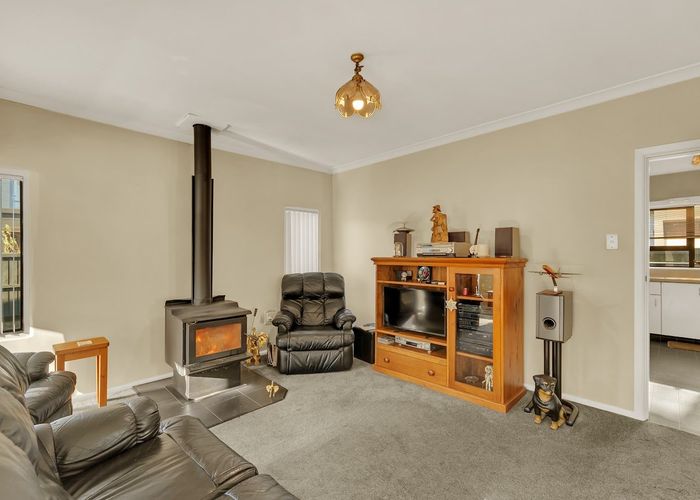  at 17 Bradshaw Terrace, Riccarton, Christchurch