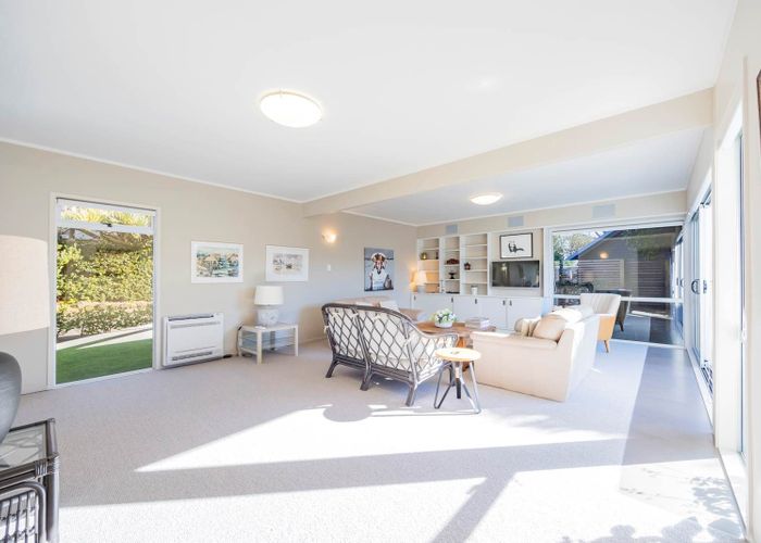  at 25C Saltburn Road, Milford, Auckland