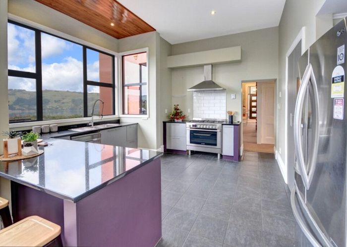  at 16 Ascog Road, Ravensbourne, Dunedin, Otago