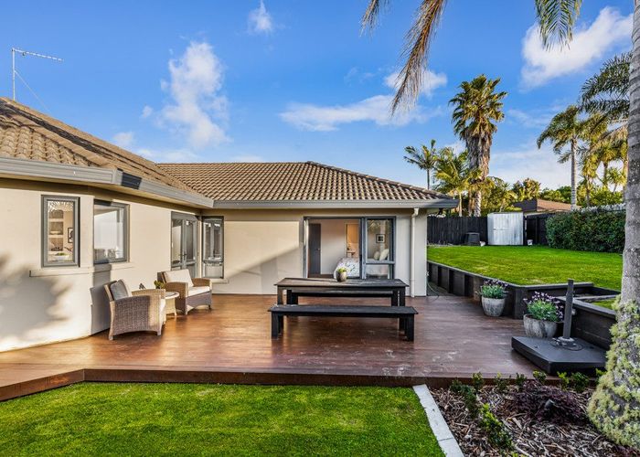  at 87 Te Wharau Drive, Greenhithe, Auckland