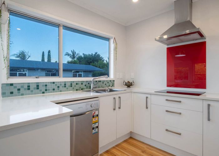  at 1/4 Tui Glen Road, Birkenhead, North Shore City, Auckland