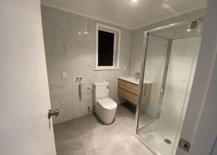  at 33 Esplanade Road, Mount Eden, Auckland