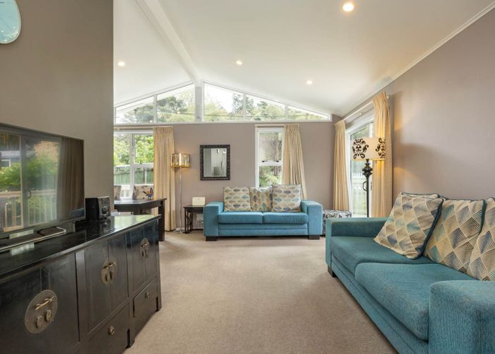  at 8 Waima Crescent, Titirangi, Waitakere City, Auckland