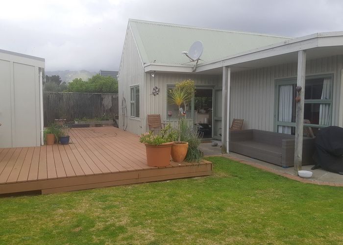  at 21 Rutherford Drive, Waikanae Beach, Kapiti Coast, Wellington