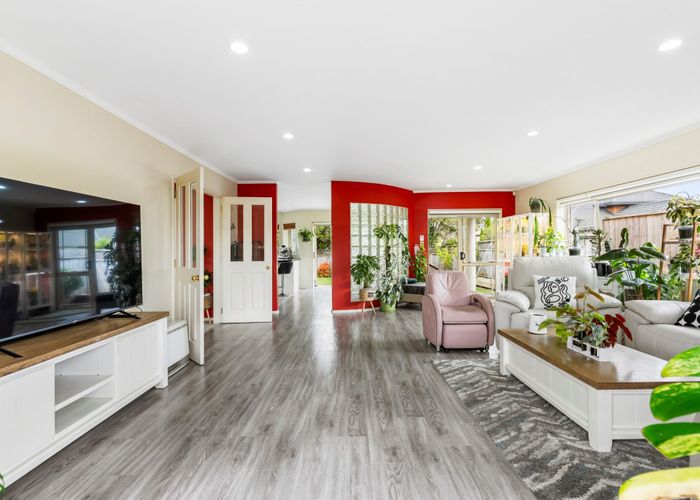  at 12 San Ambrosio Rise, Henderson, Auckland