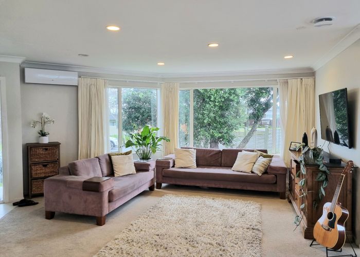  at 81B Mirrabooka Ave, Botany Downs, Manukau City, Auckland