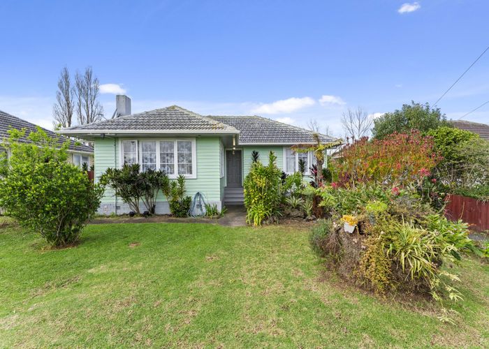  at 6 Lawrence Place, Otara, Manukau City, Auckland