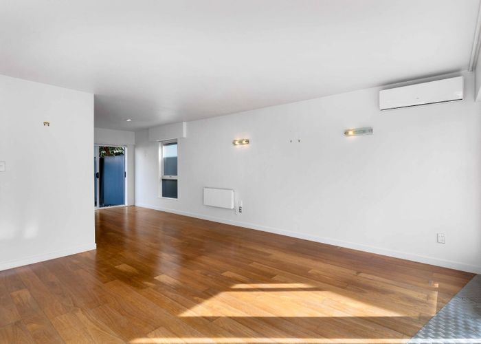 at 2/14 Rangitira Avenue, Takapuna, Auckland