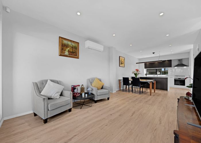  at 9/701 Hillsborough Road, Mount Roskill, Auckland City, Auckland