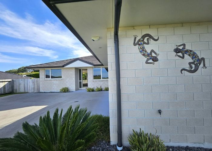  at 298 Ballintoy Park Drive, Welcome Bay, Tauranga, Bay Of Plenty