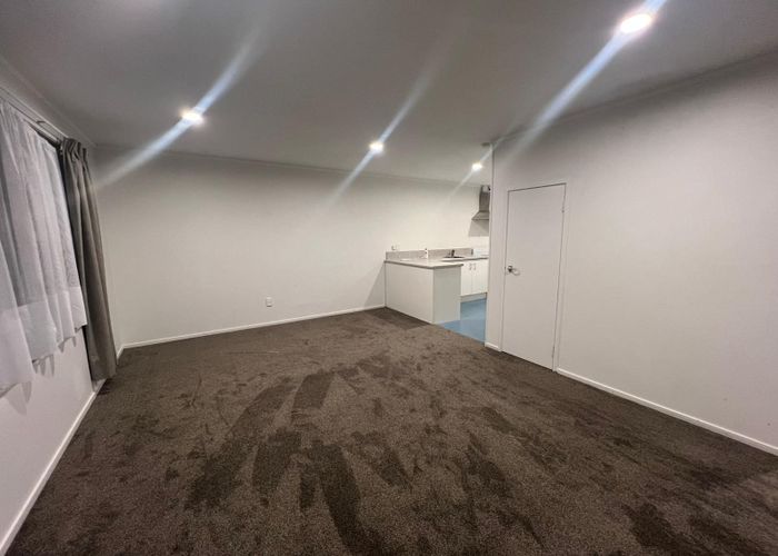  at 2/9 Matiere Road, Onehunga, Auckland City, Auckland