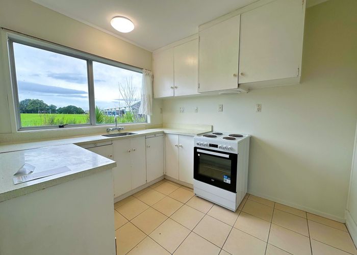  at 2/8 Tercel Pl, Sunnyhills, Manukau City, Auckland