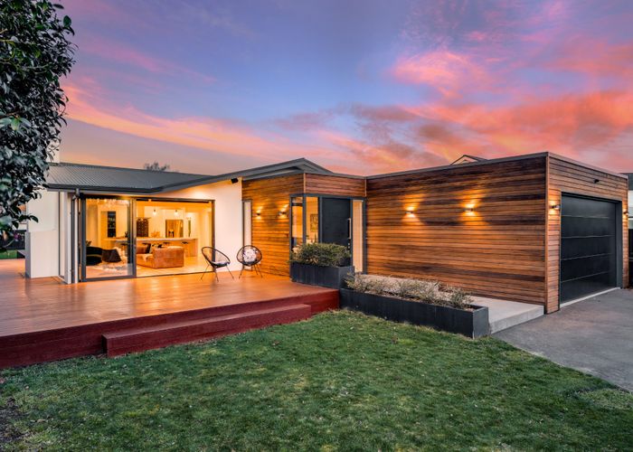  at 7 Pentlow Place, Fendalton, Christchurch City, Canterbury