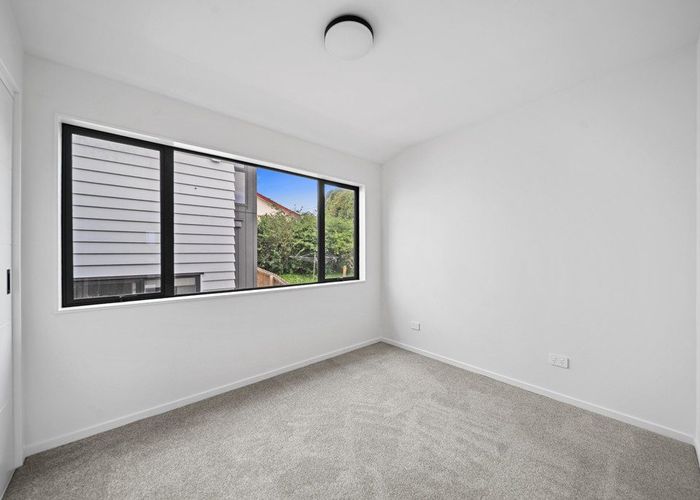  at 4/17 Sunnyfield Crescent, Glenfield, North Shore City, Auckland