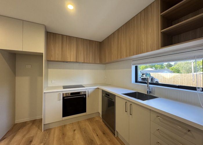  at 8/42 Brandon Road, Glen Eden, Waitakere City, Auckland