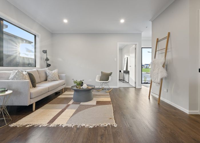  at 9 Earp Crescent, Chartwell, Hamilton