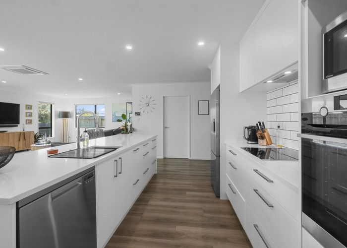  at 18 Piharau Crescent, Hurdon, New Plymouth