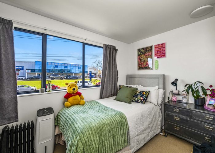  at 2A/12 Corban Avenue, Henderson, Waitakere City, Auckland