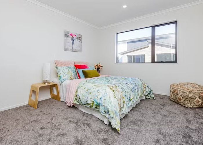  at 100 Seymour Road, Sunnyvale, Waitakere City, Auckland