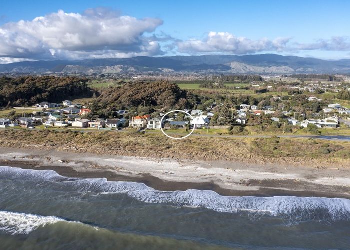  at 244 Marine Parade, Otaki Beach, Otaki
