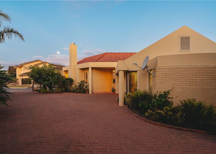  at 15 St Jerome Avenue, Te Atatu Peninsula, Waitakere City, Auckland