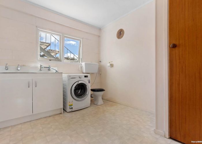  at 3/383 Hillsborough Road, Mount Roskill, Auckland