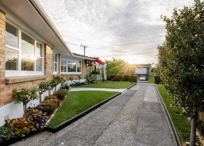 at 43 Berkley Avenue, Hillcrest, Hamilton