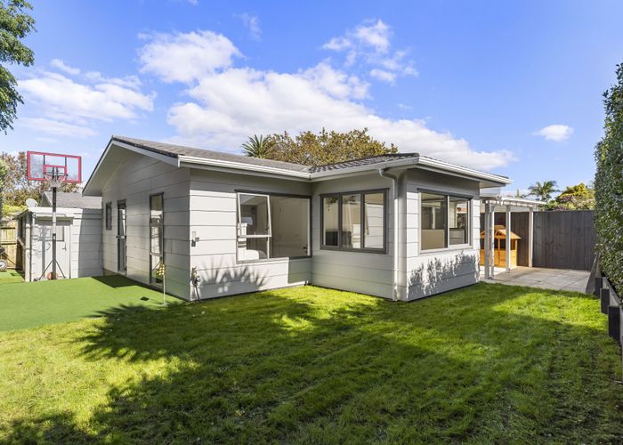  at 2/10 Ewen Alison Avenue, Devonport, North Shore City, Auckland
