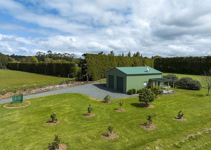  at 4 Jones Road, Tāwharanui Peninsula, Matakana