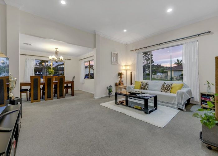  at 1 Stornaway Drive, Flat Bush, Manukau City, Auckland