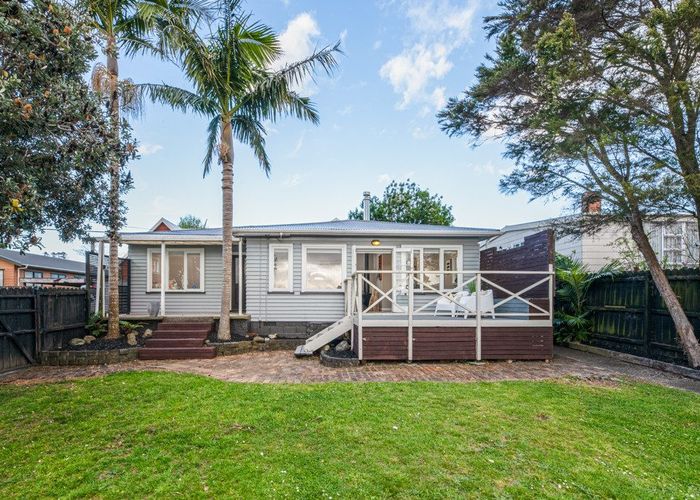  at 82 Rosier Road, Glen Eden, Auckland
