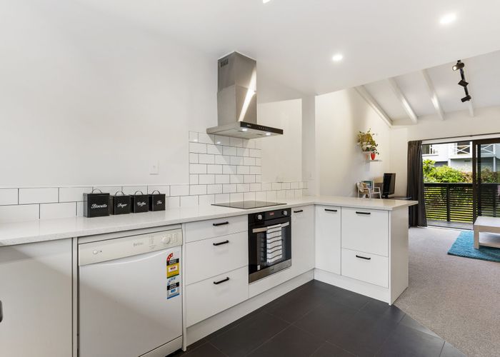  at 1/166 Beach Haven Road, Beach Haven, Auckland