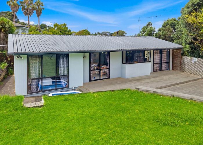  at 14-18B Cypress Place, Sunnynook, North Shore City, Auckland