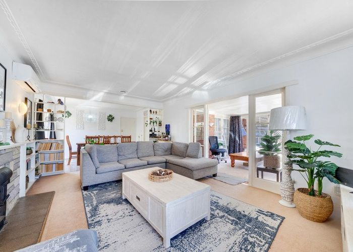  at 70 Puhinui Road, Papatoetoe, Manukau City, Auckland