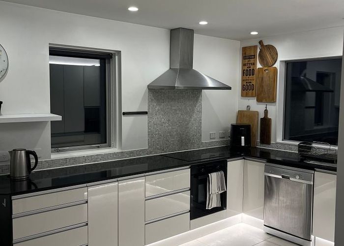  at 7A Seymour Road, Sunnyvale, Waitakere City, Auckland