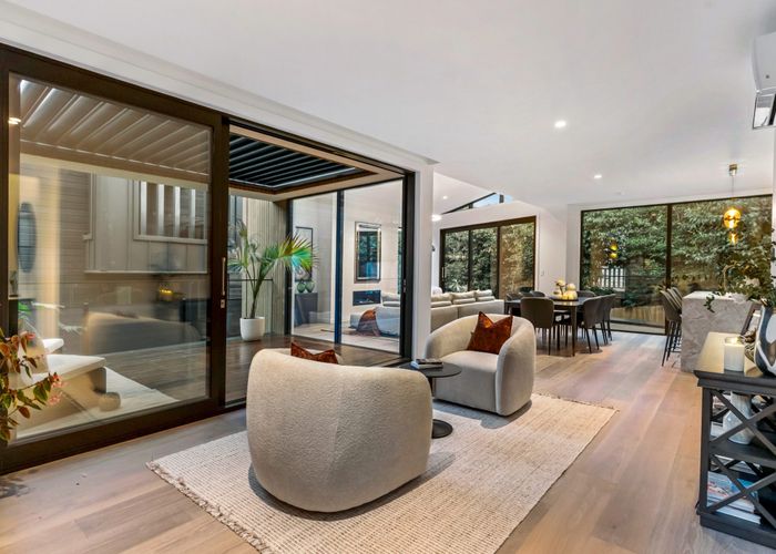  at 2/8 Westwood Terrace, Saint Marys Bay, Auckland City, Auckland